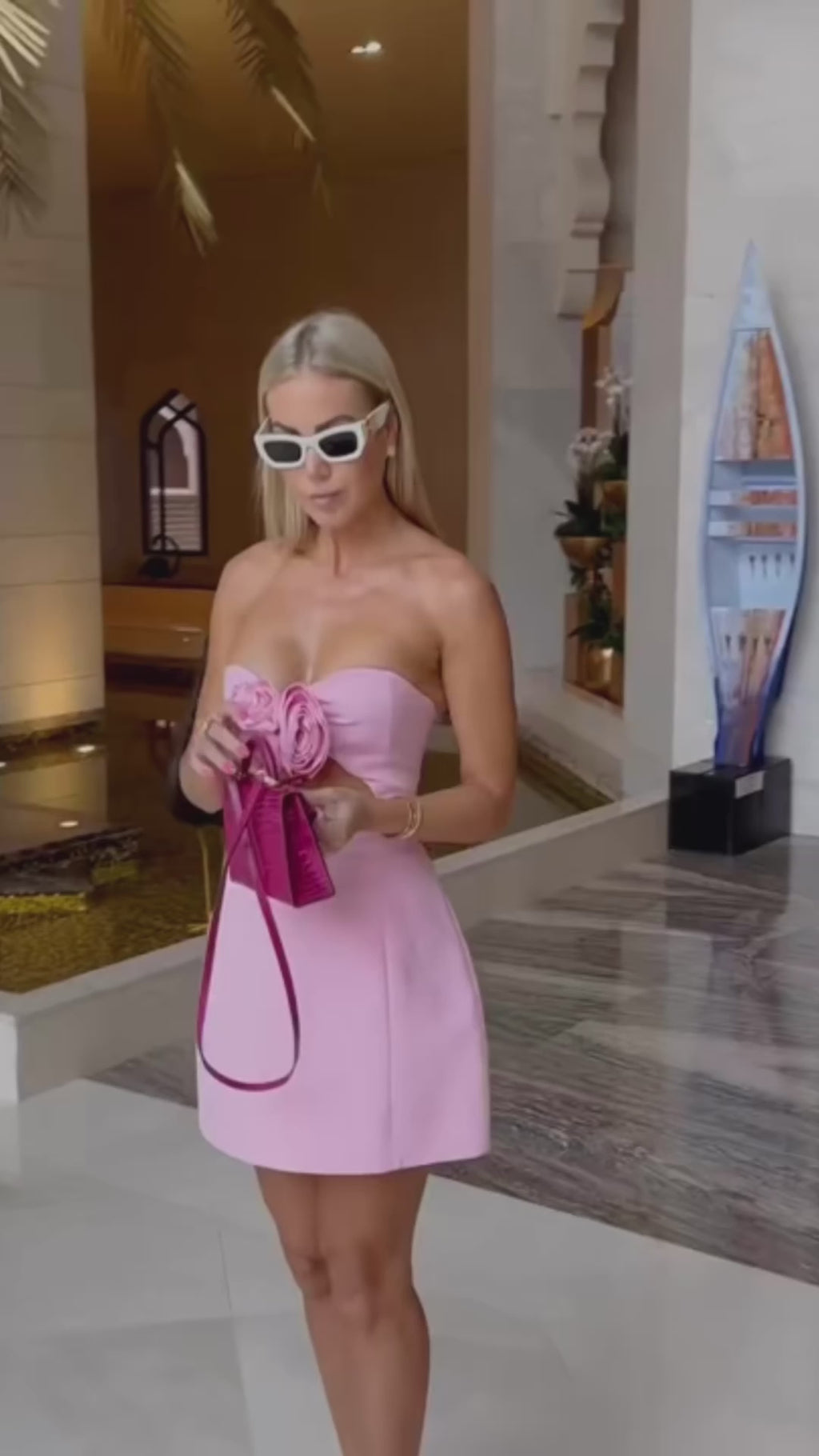 שמלת היילי ורודה